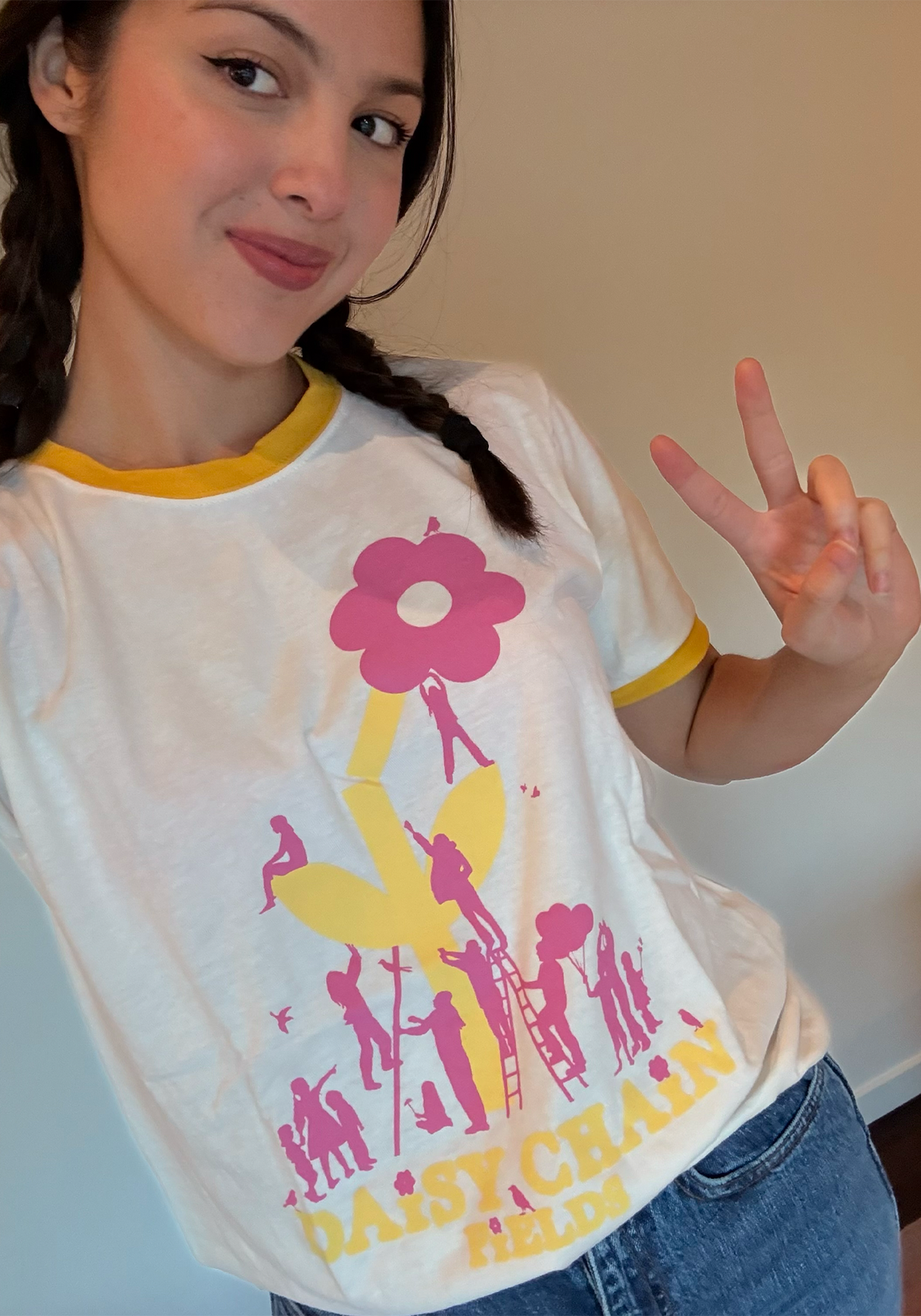 Daisy Chain Fields Ringer T-Shirt